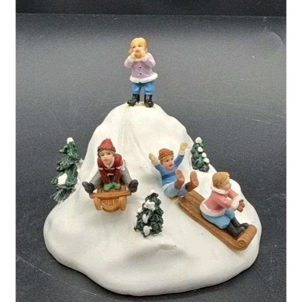 2007 Country Charm Collection Sledding Hill & Deer Scene Christmas Village - Picture 2 of 5